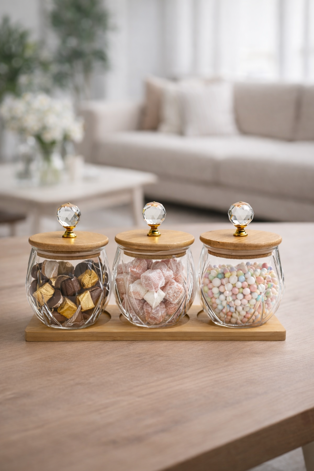 Kristal Kulplu Cam Kavanoz (10x10 cm) Seti 3’lü – Bambu Kapaklı & Ahşap Altlıklı Dekoratif Saklama Kabı